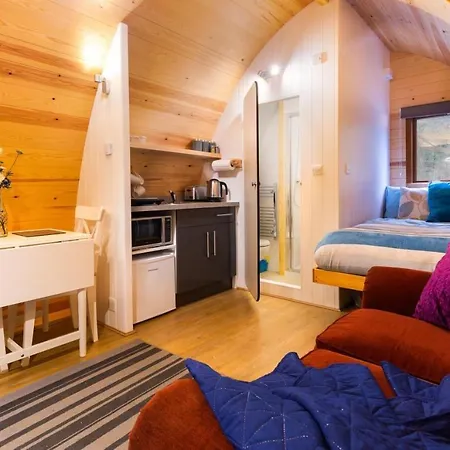 Willow Tree Barn Pod